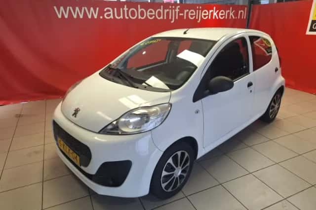 Peugeot 107 (2013) thumbnail 2