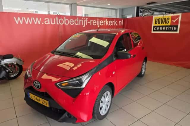 Toyota Aygo (2021) thumbnail 2