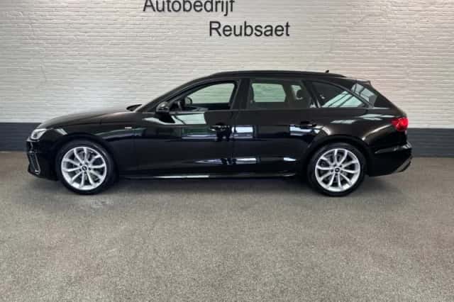 Audi A4 (2021) thumbnail 4