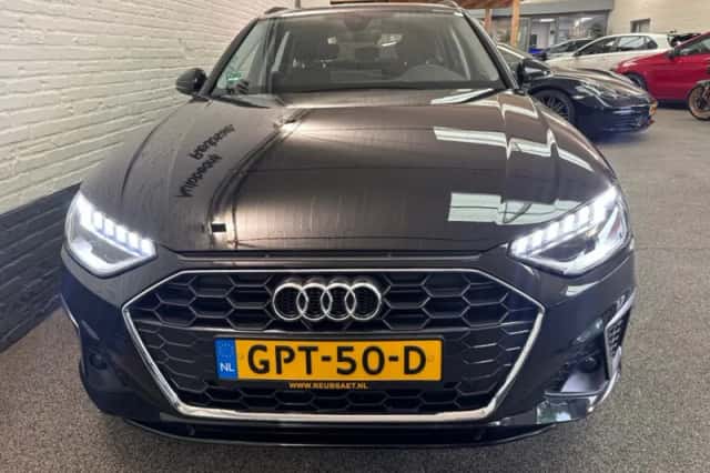 Audi A4 (2021) thumbnail 5