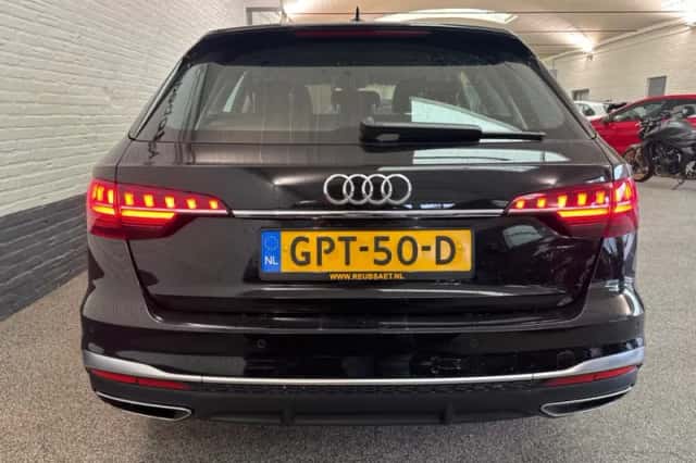 Audi A4 (2021) thumbnail 6