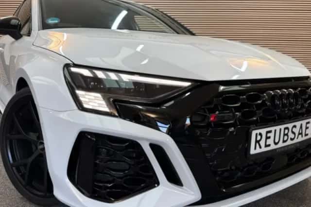 Audi RS3 (2024) thumbnail 1