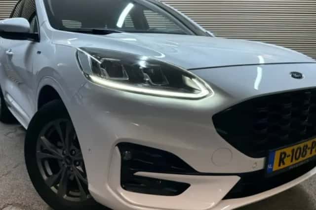 Ford Kuga (2020) thumbnail 1