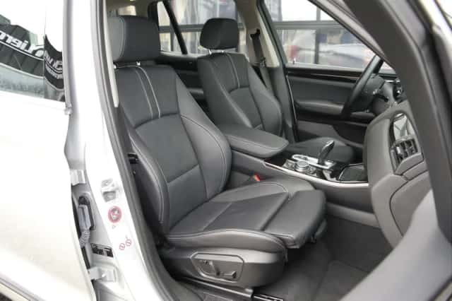 BMW X3 (2014) thumbnail 2