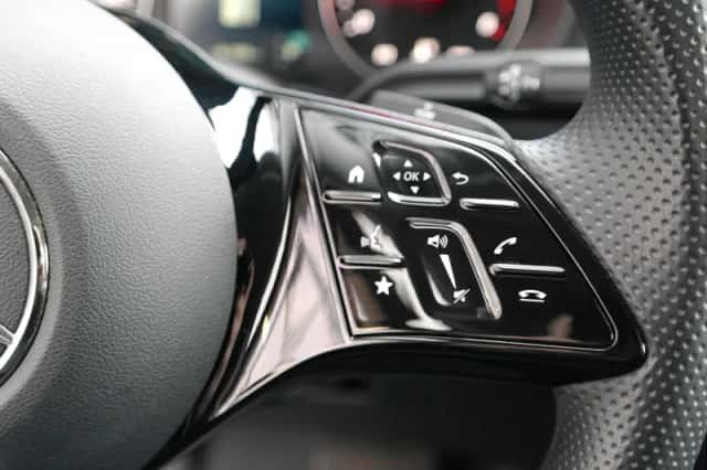 Mercedes-Benz Vito (2024) thumbnail 11