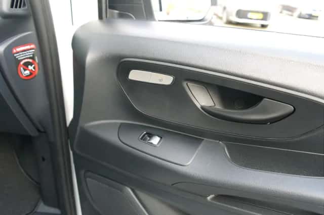 Mercedes-Benz Vito (2024) thumbnail 35