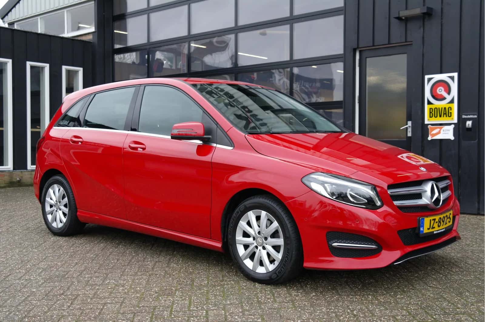 Mercedes-Benz B-Klasse (2016) — foto 1
