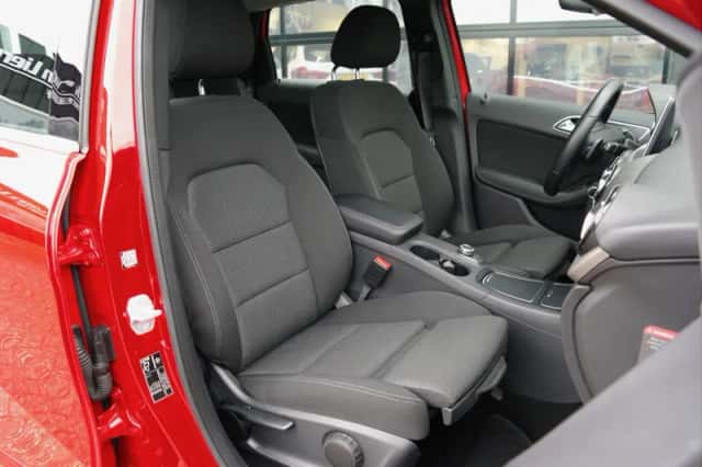 Mercedes-Benz B-Klasse (2016) thumbnail 4