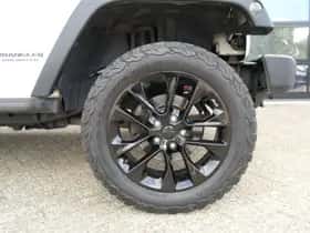Jeep Wrangler (2013) thumbnail 17