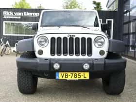 Jeep Wrangler (2013) thumbnail 24