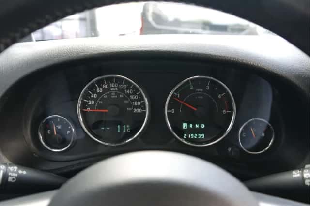 Jeep Wrangler (2013) thumbnail 7