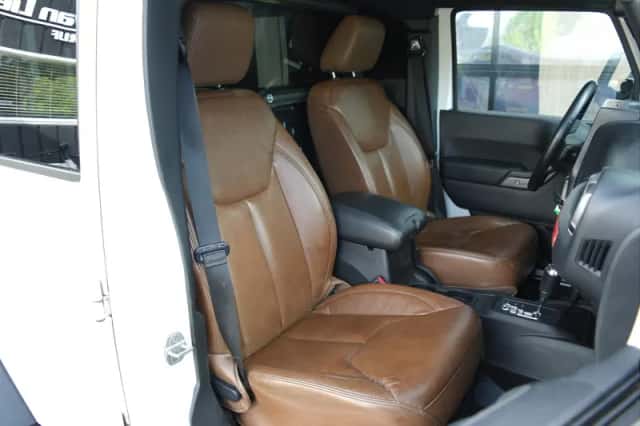 Jeep Wrangler (2013) thumbnail 5