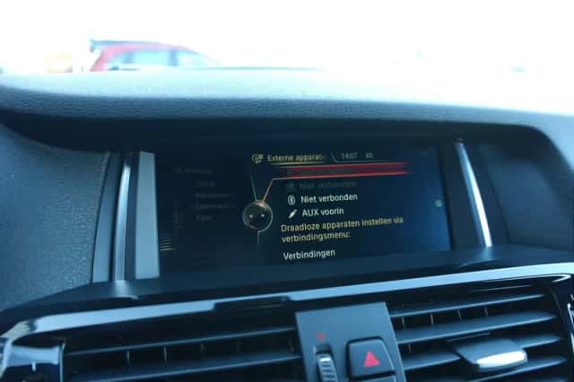 BMW X4 (2016) thumbnail 13