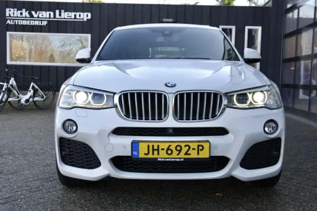 BMW X4 (2016) thumbnail 29