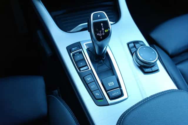 BMW X4 (2016) thumbnail 8