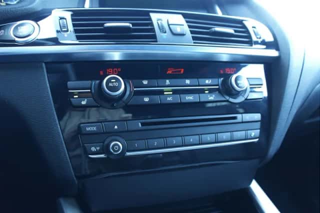 BMW X4 (2016) thumbnail 10