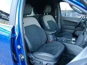 Volkswagen Amarok (2024) thumbnail 2