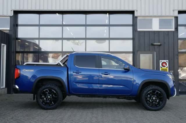 Volkswagen Amarok (2024) thumbnail 4