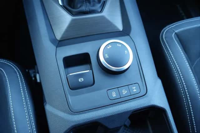 Volkswagen Amarok (2024) thumbnail 9