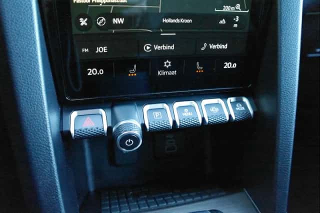 Volkswagen Amarok (2024) thumbnail 10