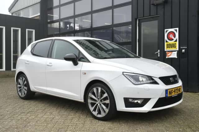 SEAT Ibiza (2017) thumbnail 1