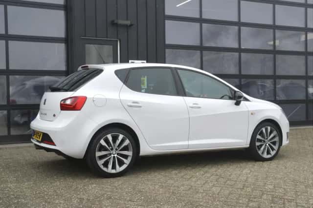 SEAT Ibiza (2017) thumbnail 3