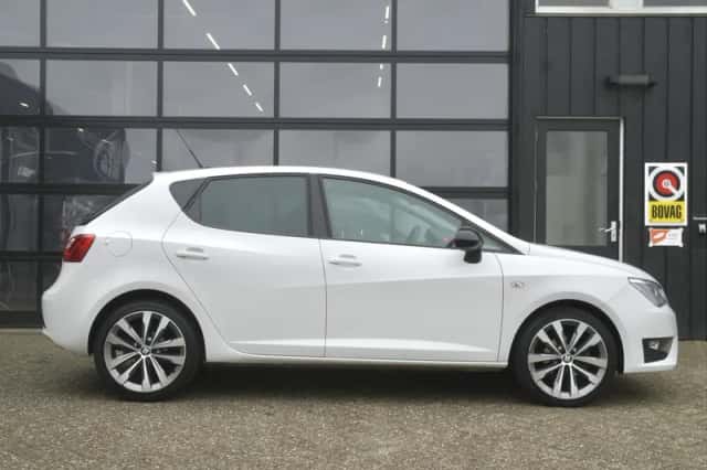 SEAT Ibiza (2017) thumbnail 4