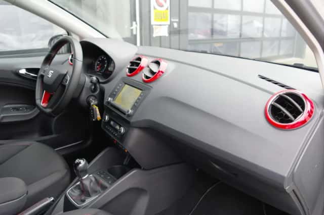 SEAT Ibiza (2017) thumbnail 5