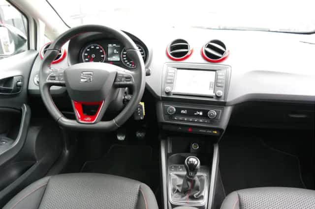 SEAT Ibiza (2017) thumbnail 6