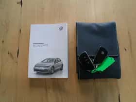 Volkswagen Golf (2021) thumbnail 28