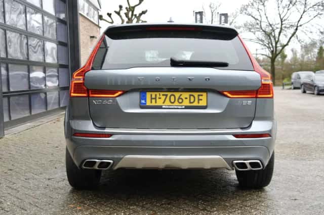 Volvo XC60 (2020) thumbnail 11