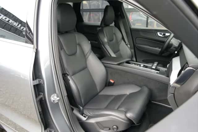 Volvo XC60 (2020) thumbnail 21