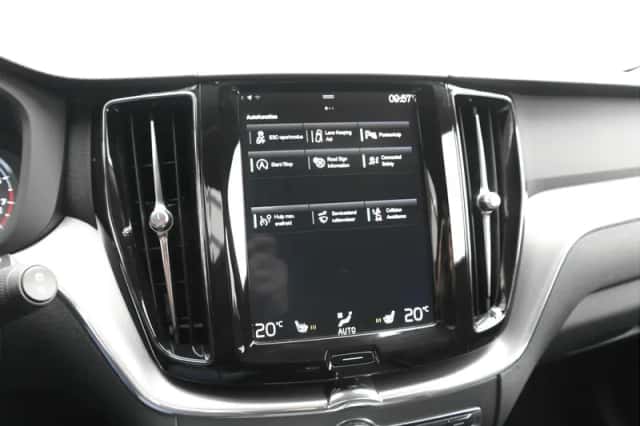 Volvo XC60 (2020) thumbnail 39