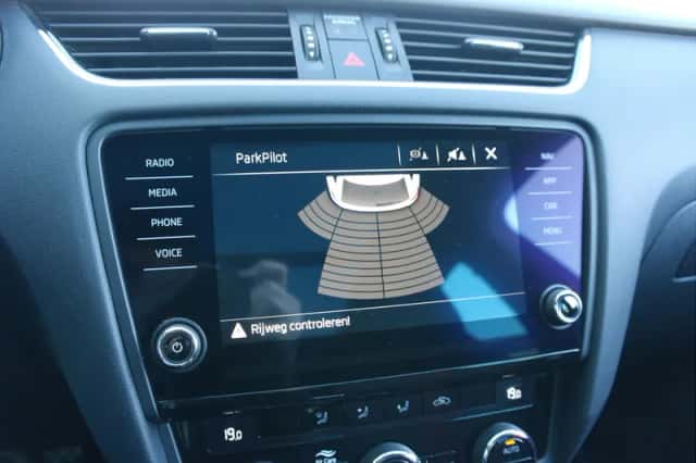 Škoda Octavia (2020) thumbnail 15