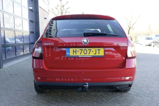 Škoda Octavia (2020) thumbnail 30