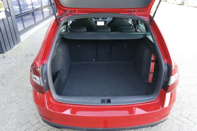 Škoda Octavia (2020) thumbnail 31
