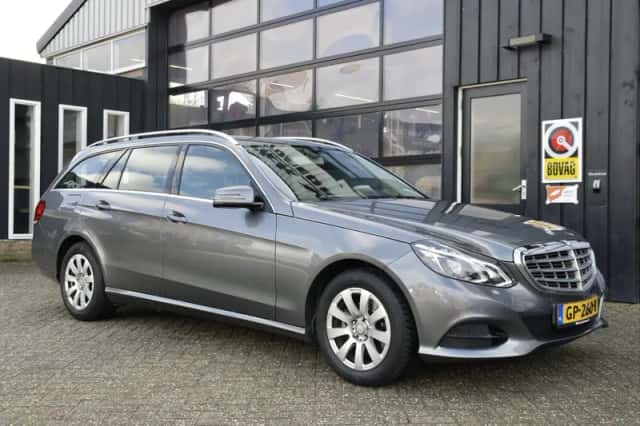 Mercedes-Benz E-Klasse (2015) thumbnail 1