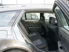 Mercedes-Benz E-Klasse (2015) thumbnail 27