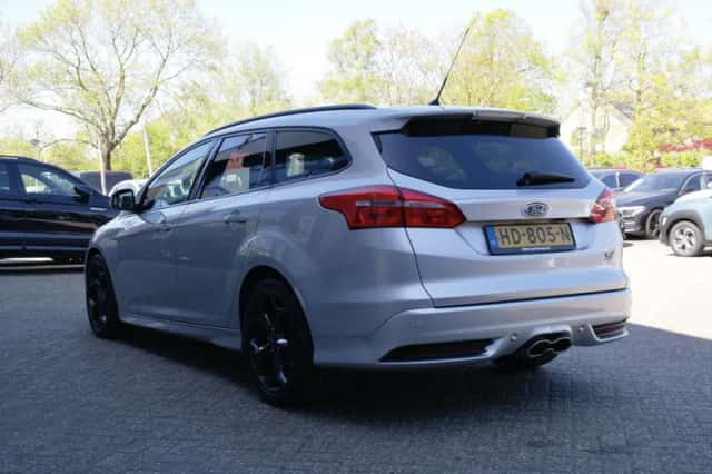 Ford Focus (2015) thumbnail 25