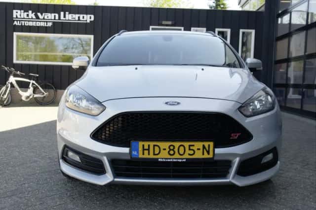 Ford Focus (2015) thumbnail 26