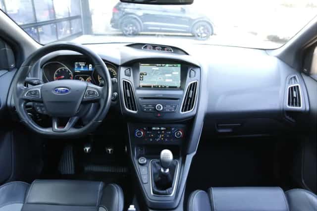 Ford Focus (2015) thumbnail 31