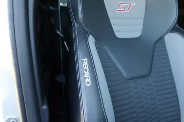 Ford Focus (2015) thumbnail 34