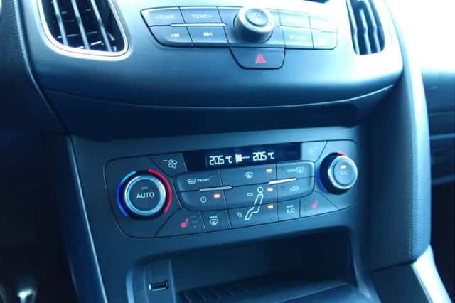 Ford Focus (2015) thumbnail 9