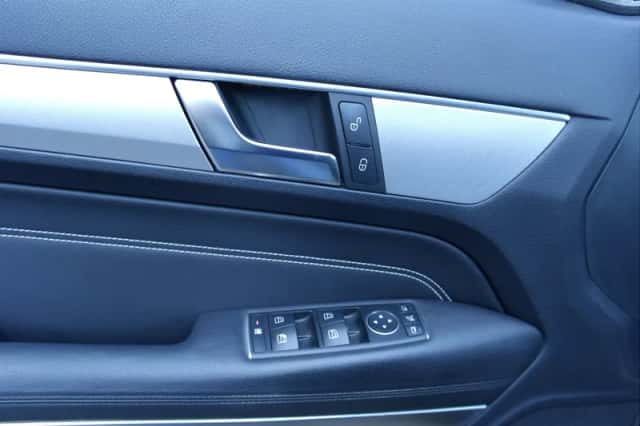 Mercedes-Benz E-Klasse (2016) thumbnail 37