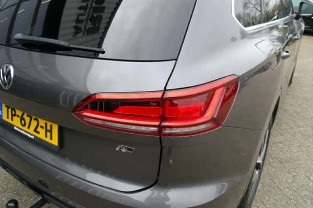 Volkswagen Touareg (2018) thumbnail 32