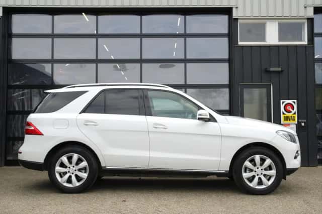 Mercedes-Benz ML-Klasse (2015) thumbnail 2