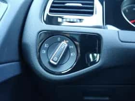 Volkswagen Golf (2016) thumbnail 39