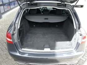 Mercedes-Benz C-Klasse (2014) thumbnail 25