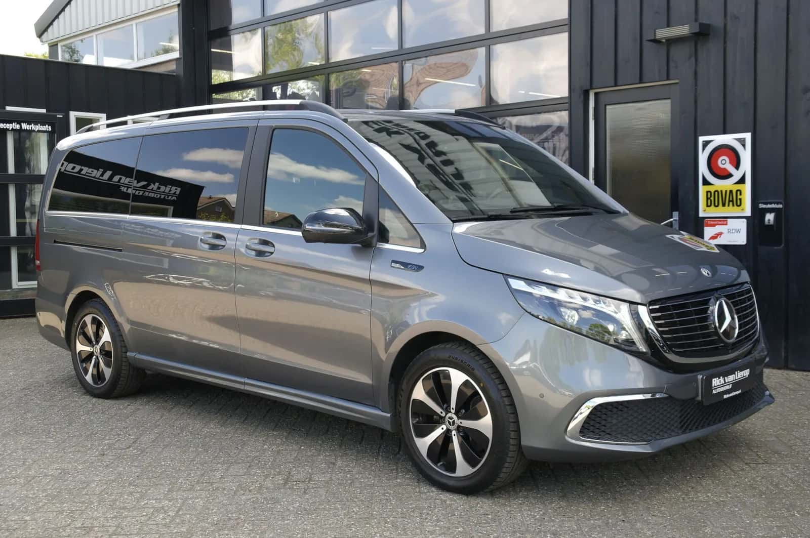 Mercedes-Benz EQV (2021) — foto 1