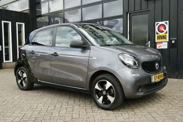 Smart Forfour (2018) thumbnail 1